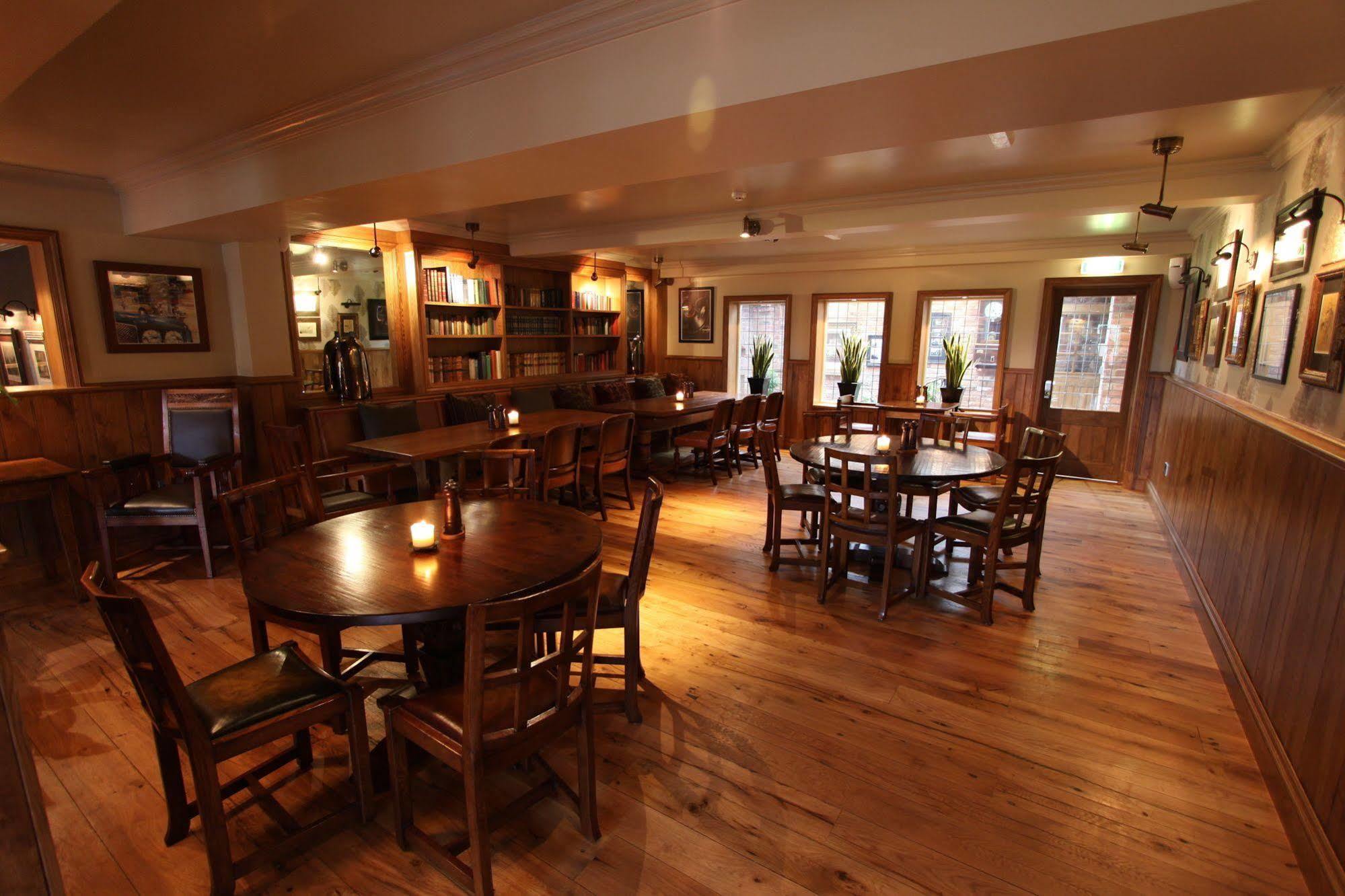 فندق بيرز باو إن Warmingham المظهر الخارجي الصورة The interior of the restaurant